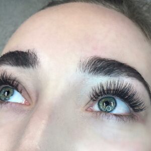 Doll Eye eyelash extension style